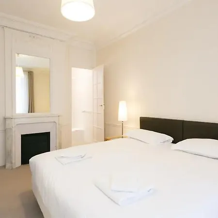 Tour Eiffel 4 Appartement