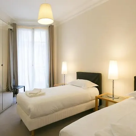 Tour Eiffel 4 Appartement *